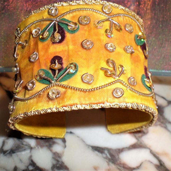Vtg Silk Sequined Cuff Bracelet One Size Fits All - Picture 2 of 3